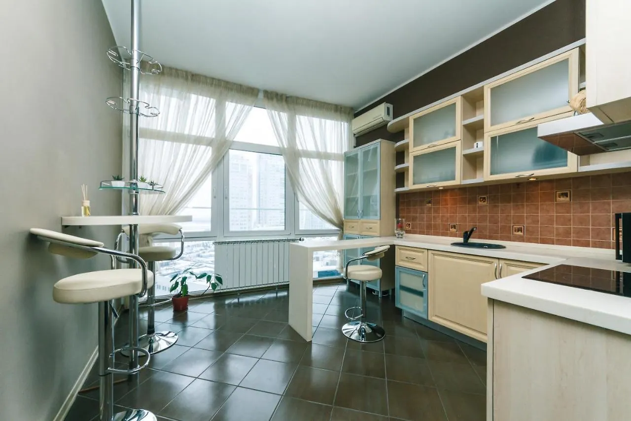 1 Bedroom Apartment At Riverside. Obolonskaya Embankment. Kyiv 0*,